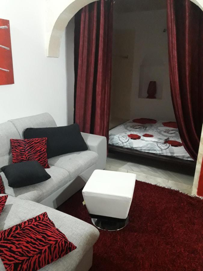 Stunis Buze Suite 奥斯图尼 外观 照片